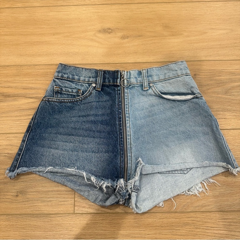 REVICE Two-Tone Blue Denim High-Waist Shorts with Zip Around Closure. Size: 26